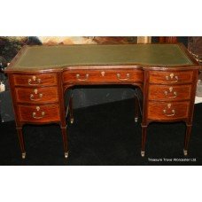 Edwardian Mahogany Inlaid Leather Topped Desk