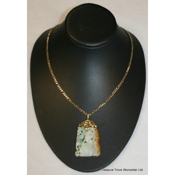Fine Ladies Gold Necklace with Jade Pendant