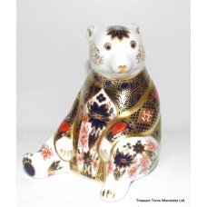 Royal Crown Derby Old Imari Polar Bear Paperweight