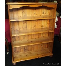 4 Shelf Pine Bookcase