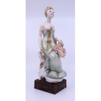 Albany Art Nouveau Series Figurine Les Belles Plumes