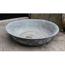 Antique Circular Galvanized Steel Feeder Planter