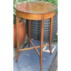 Elegant Edwardian Mahogany Occasional Table