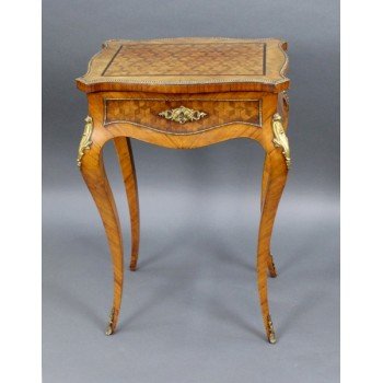 Elegant Antique French Poudreuse c.1860