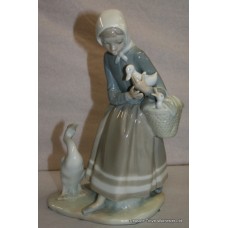 Lladro Porcelain Figurine 'Shepherdess with Ducks' #4568