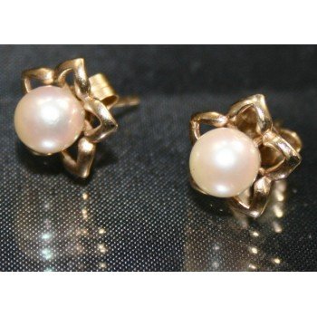 Pearl 9ct Gold Flower Ear Studs