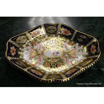 Royal Crown Derby Imari 'Old Witches'  Dish