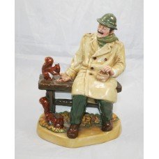 Royal Doulton Figurine "Lunchtime" HN 2485