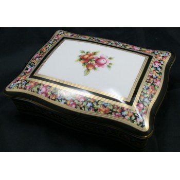 Wedgwood Clio Car Box with Sealed Playing Cards